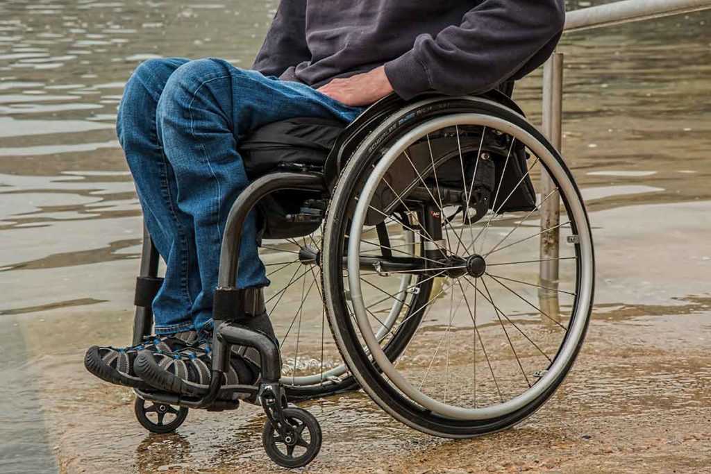 Rollstuhl Altenpflege Krankenpflege