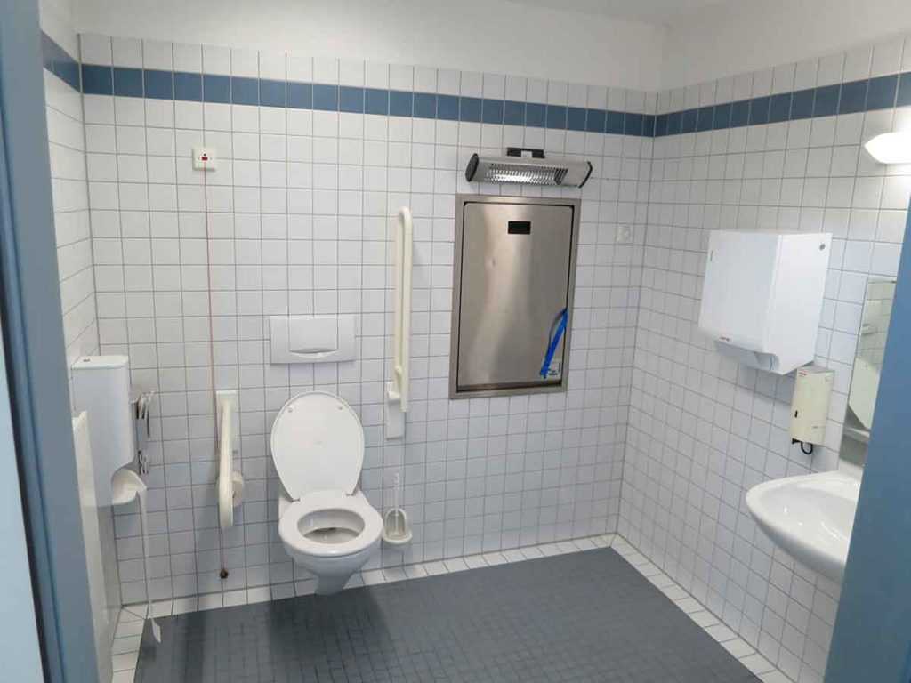 Toilettenstuhl Altenpflege Krankenpflege Barrierefreiheit
