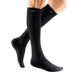 mediven active CCL1 Kompressionsstrümpfe kurz (37-42 cm) mit Trikotabschlussrand