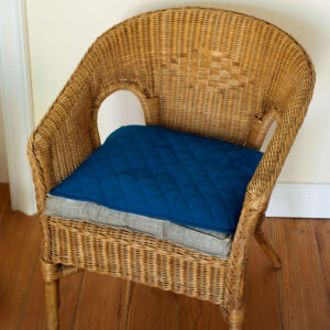 Russka Saugfähige Sitzauflage mit oder ohne Bänder lässt Nässe verschwinden