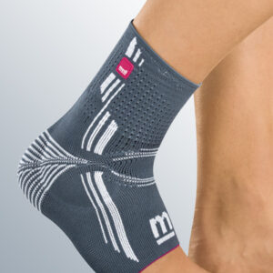 Levamed Sprunggelenkbandage von medi zur Entlastung und Stabilisierung