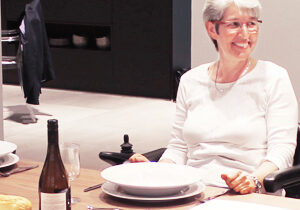 Meyra Micro 1.064 Kompakter Elektrorollstuhl, das elektrische Raumwunder, 6 km/h, mit Lithium-Ionen-Akku