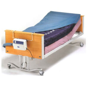 Arjo Alpha Active 4 Wechseldruckmatratze, Dekubitus-Therapie bis Grad 4, Matratzenersatzsystem komplett, bis 200 kg (Matratze+Aggregat sep. verpackt)